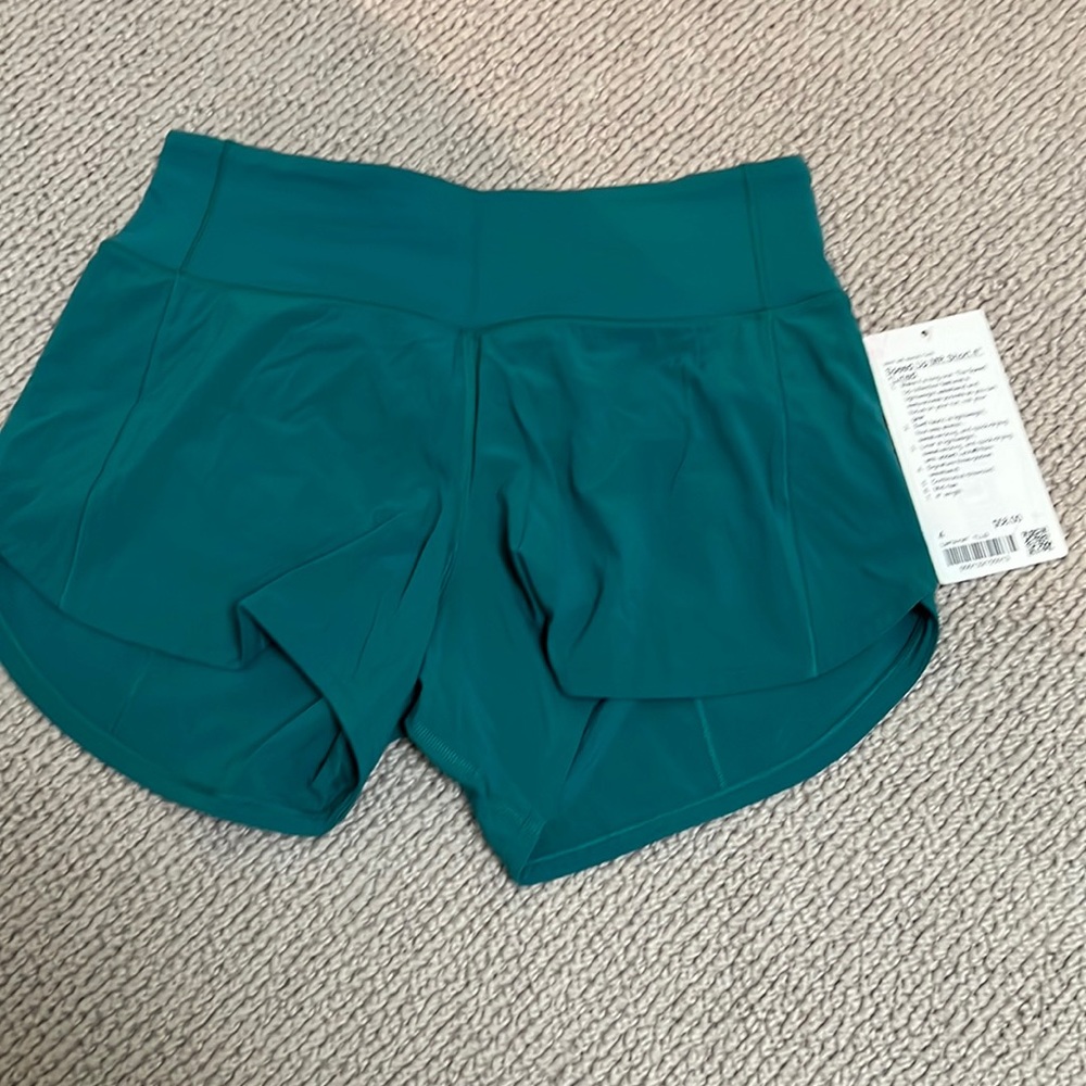 Lululemon shorts size 4